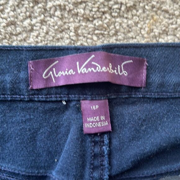 Gloria Vanderbilt Amanda Jeans! - Picture 4 of 12